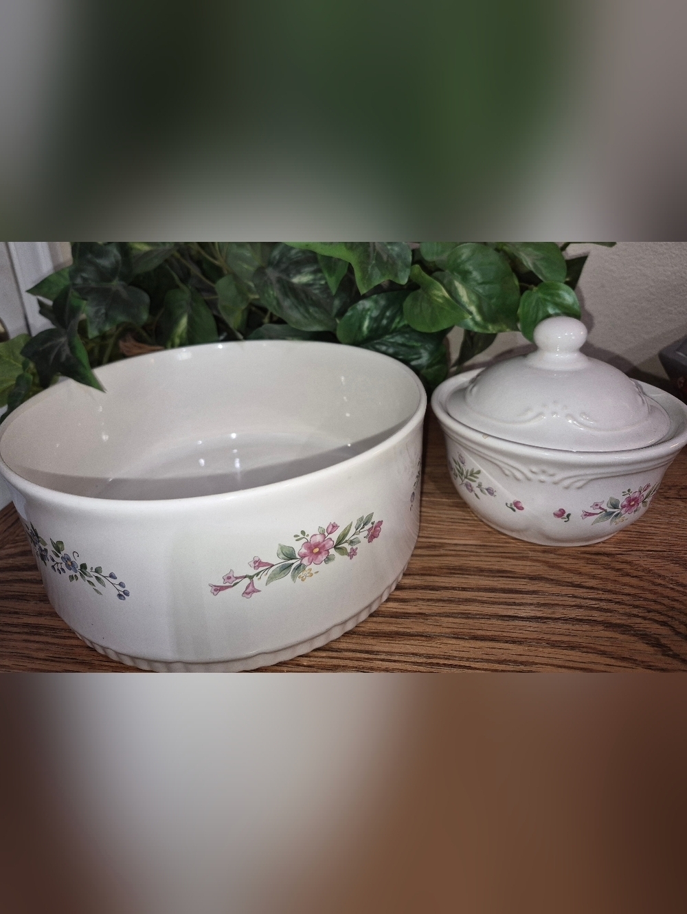 Pfaltzgraff Meadow Lane Matching Round Serving Bowl/Casserole Dish & Sugar Bowl